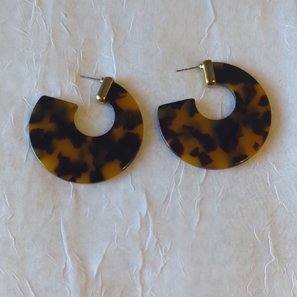 Tortoise Shell Hoop Earrings